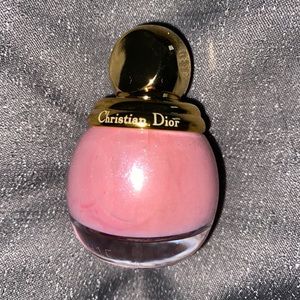 Dior Diorific Vernis nail lacquer in 360 Lively